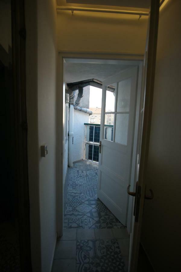 No.2 Apartment *